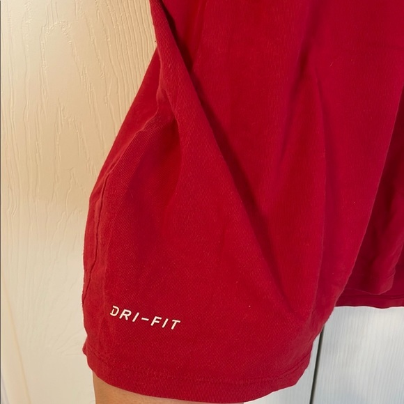 Red Nike ‘I am Tiger Woods’ shirt XL - Picture 4 of 5